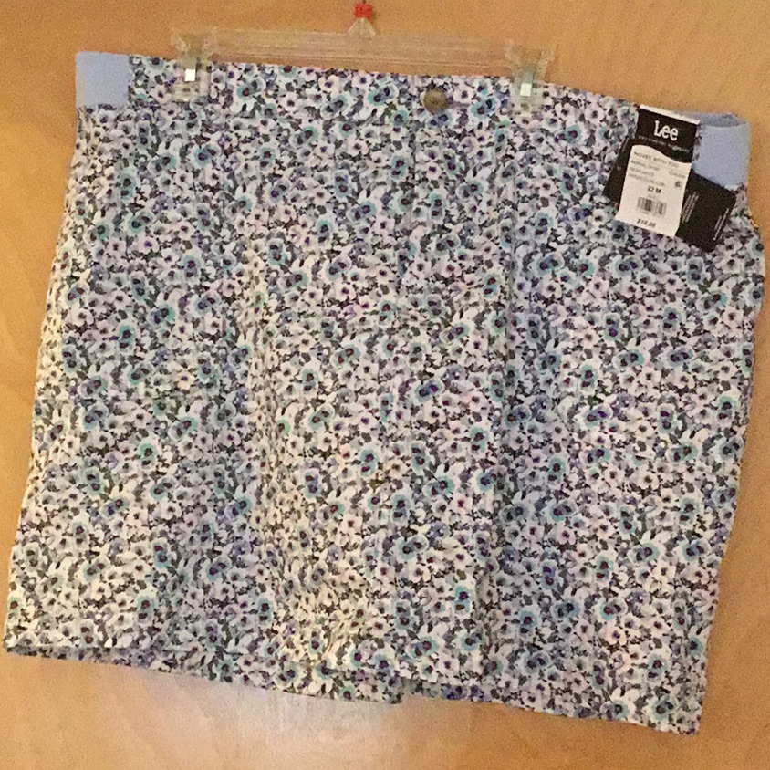 Brand New Lee Blue Printed Skort Size 22
